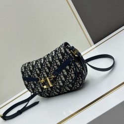 Summer new item 2024SS shoulder bag DIOR that is in short supply