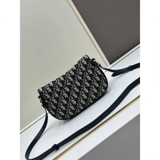 Summer new item 2024SS shoulder bag DIOR that is in short supply Summer new item 2024SS shoulder bag DIOR that is in short supply