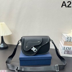 Like the beautiful spring colors 2024SS Shoulder Bag DIOR
