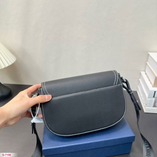 Like the beautiful spring colors 2024SS Shoulder Bag DIOR Like the beautiful spring colors 2024SS Shoulder Bag DIOR