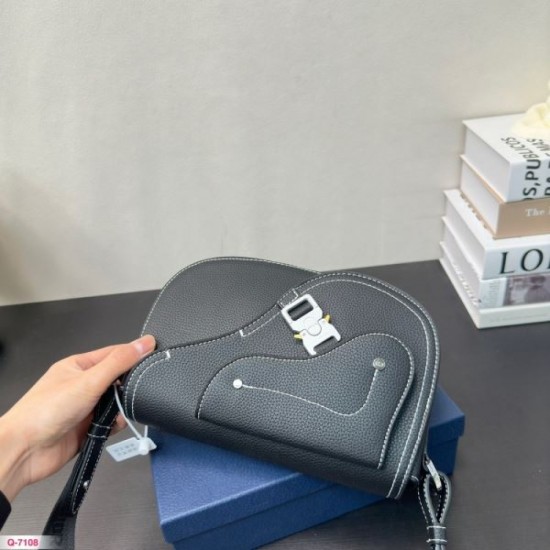 Like the beautiful spring colors 2024SS Shoulder Bag DIOR Like the beautiful spring colors 2024SS Shoulder Bag DIOR