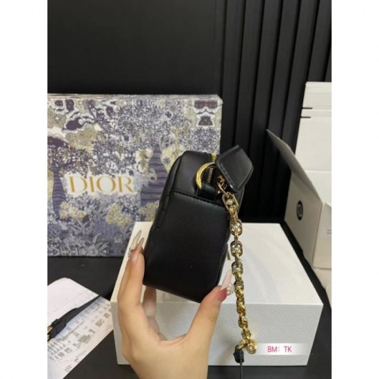 Elegant and casual atmosphere 2024SS shoulder bag DIOR Elegant and casual atmosphere 2024SS shoulder bag DIOR