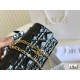 2024SS tote bag DIOR that gives the impression of a fashionable expert 2024SS tote bag DIOR that gives the impression of a fashionable expert