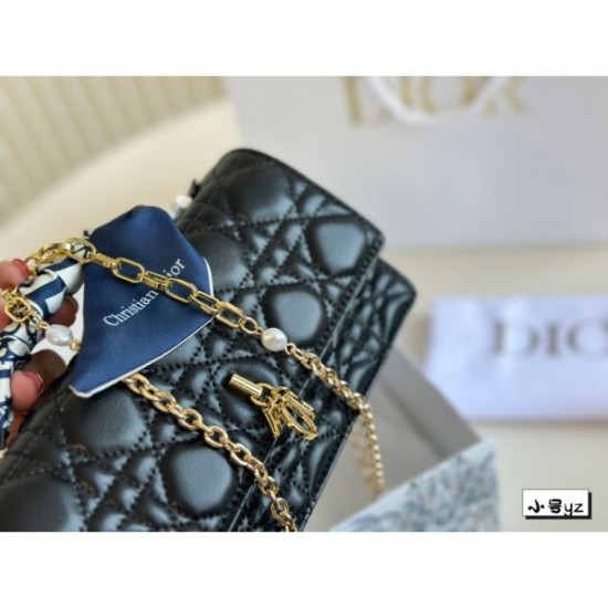 2024SS tote bag DIOR always sold out at the end of the year 2024SS tote bag DIOR always sold out at the end of the year