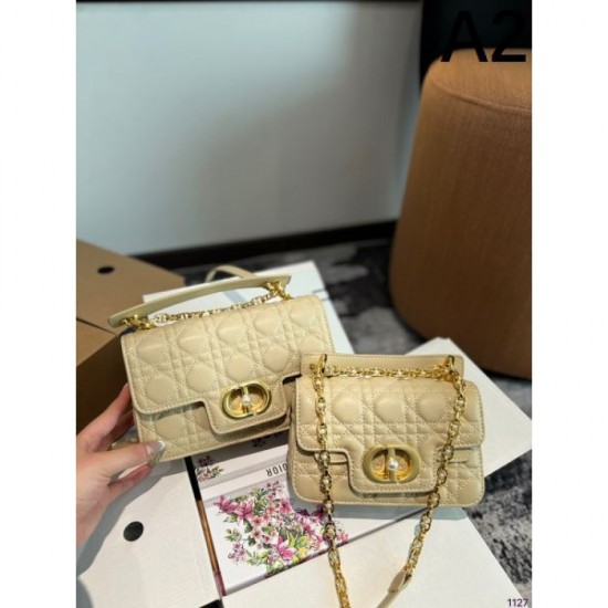 New this season! Adults are also welcome! 2024SS Tote Bag DIOR New this season! Adults are also welcome! 2024SS Tote Bag DIOR