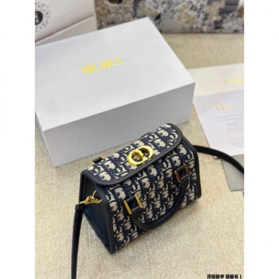 Difficult to obtain item sold out in Japan 2024SS Tote Bag DIOR Dior Difficult to obtain item sold out in Japan 2024SS Tote Bag DIOR Dior