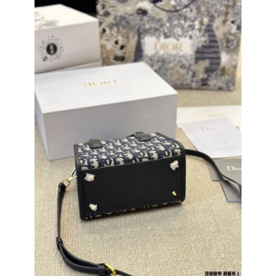 Difficult to obtain item sold out in Japan 2024SS Tote Bag DIOR Dior Difficult to obtain item sold out in Japan 2024SS Tote Bag DIOR Dior