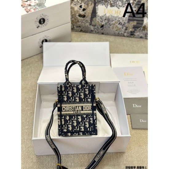 This season's hottest trend 2024SS tote bag DIOR Dior This season's hottest trend 2024SS tote bag DIOR Dior