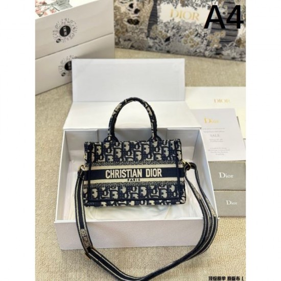 Stylish protection against summer UV rays 2024SS tote bag DIOR Stylish protection against summer UV rays 2024SS tote bag DIOR