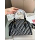 2024SS tote bag DIOR is now very popular among celebrities. 2024SS tote bag DIOR is now very popular among celebrities.