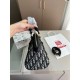 2024SS tote bag DIOR is now very popular among celebrities. 2024SS tote bag DIOR is now very popular among celebrities.