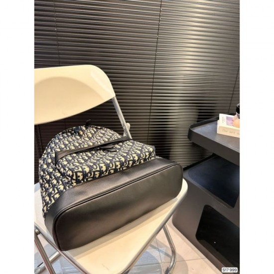 The extremely popular new 2024SS backpack DIOR The extremely popular new 2024SS backpack DIOR