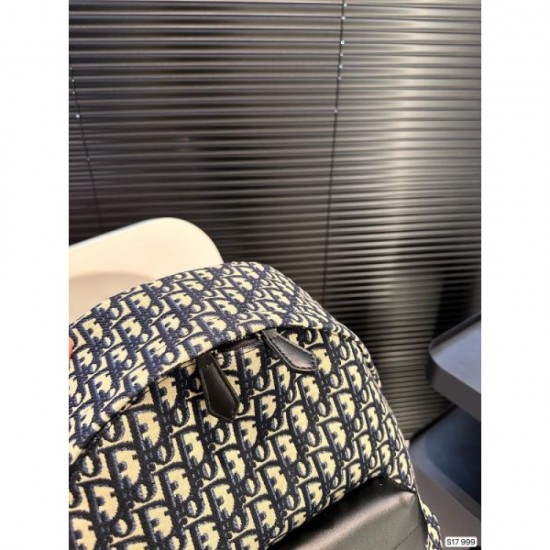 The extremely popular new 2024SS backpack DIOR The extremely popular new 2024SS backpack DIOR