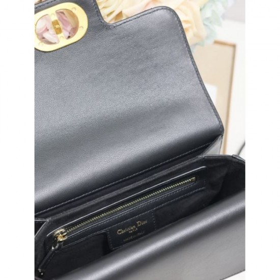 At the cutting edge of trends 2024SS tote bag DIOR At the cutting edge of trends 2024SS tote bag DIOR