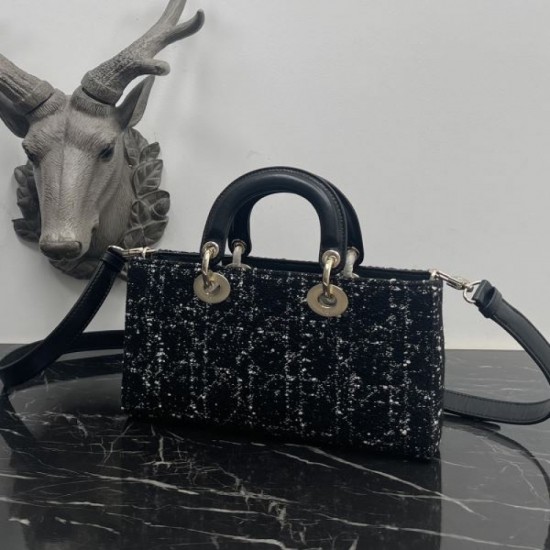 Trendy style! 2024SS Tote Bag DIOR Trendy style! 2024SS Tote Bag DIOR