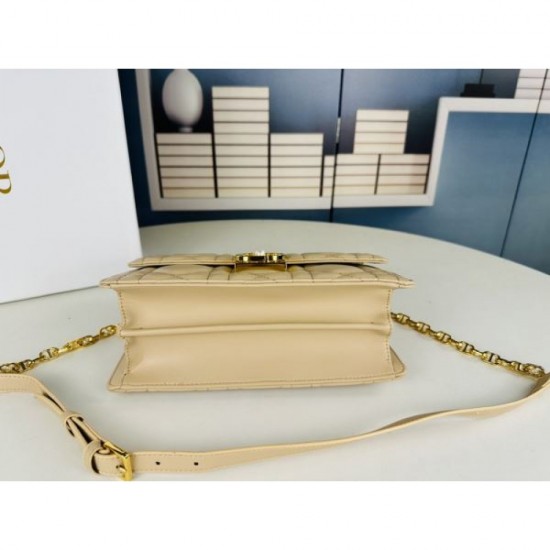 2024SS Once sold out, first come first serve DIOR Dior tote bag 2024SS Once sold out, first come first serve DIOR Dior tote bag