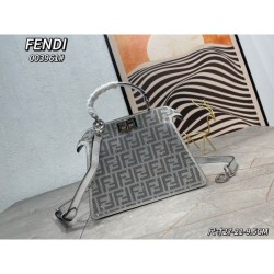 Gift to give 2024SS tote bag FENDI