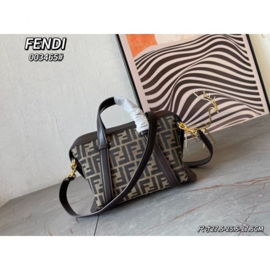 Item with high expectations 2024SS tote bag FENDI Item with high expectations 2024SS tote bag FENDI