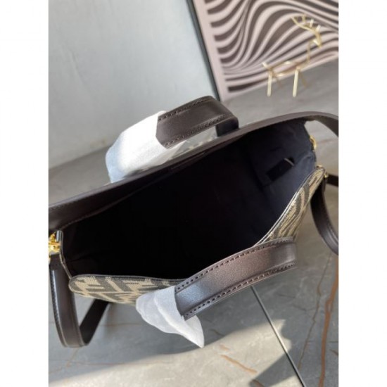 Item with high expectations 2024SS tote bag FENDI Item with high expectations 2024SS tote bag FENDI