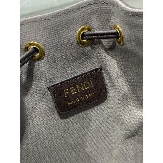 2024SS tote bag that exudes a mature impression FENDI 2024SS tote bag that exudes a mature impression FENDI