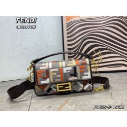 2024SS tote bag with a mature atmosphere FENDI