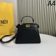 Classic street style 2024SS tote bag FENDI Classic street style 2024SS tote bag FENDI