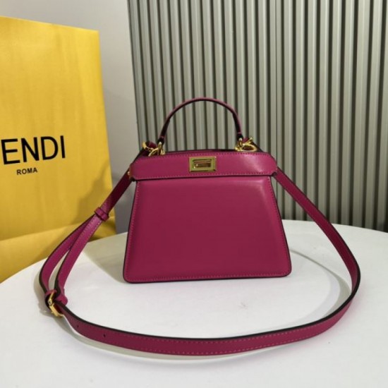 Classic street style 2024SS tote bag FENDI Classic street style 2024SS tote bag FENDI