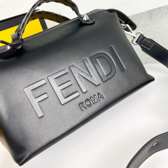 Fans flock to new summer products 2024SS tote bag FENDI Fans flock to new summer products 2024SS tote bag FENDI