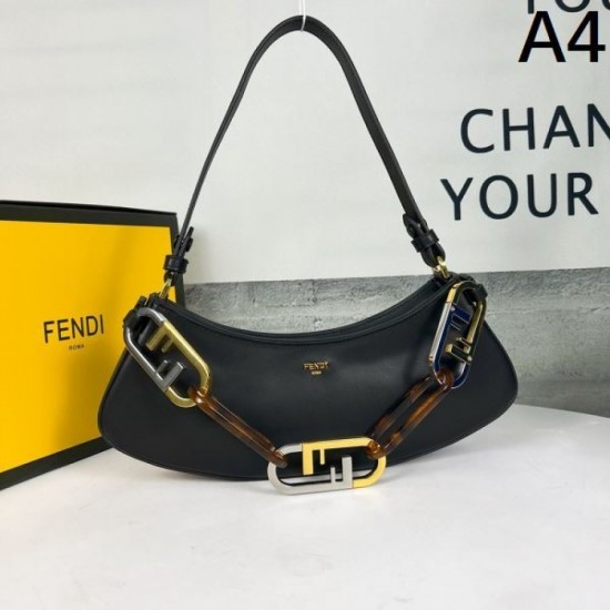 2024SS tote bag used by celebrities and celebrities FENDI 2024SS tote bag used by celebrities and celebrities FENDI