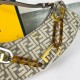 2024SS tote bag that is useful during the change of seasons FENDI 2024SS tote bag that is useful during the change of seasons FENDI