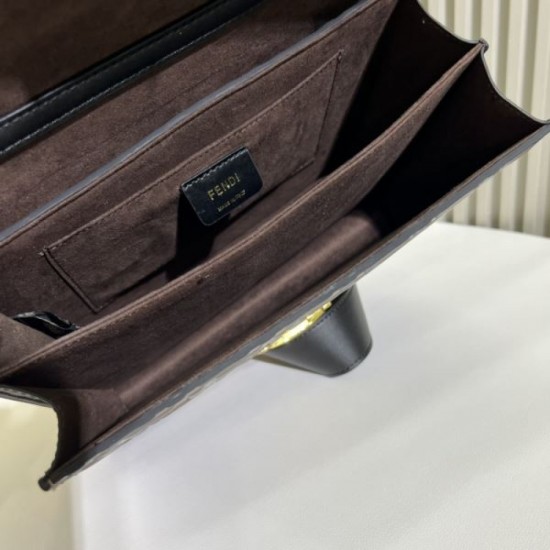 Summer new item that is sure to be a hit this season 2024SS tote bag FENDI Summer new item that is sure to be a hit this season 2024SS tote bag FENDI