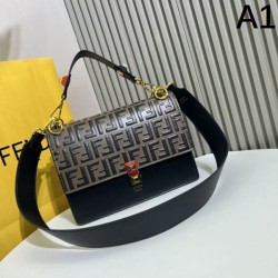 Perfect for summer outings 2024SS tote bag FENDI