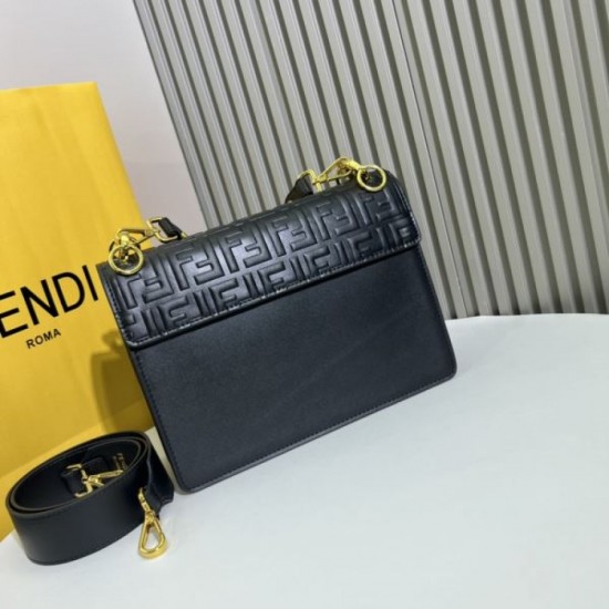 Perfect for summer outings 2024SS tote bag FENDI Perfect for summer outings 2024SS tote bag FENDI