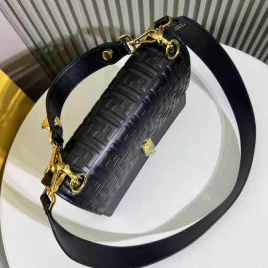Perfect for summer outings 2024SS tote bag FENDI Perfect for summer outings 2024SS tote bag FENDI