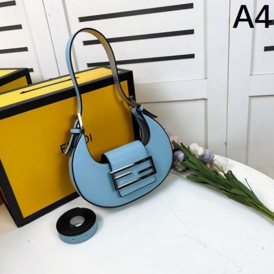 Style that can be used for summer 2024SS tote bag FENDI Style that can be used for summer 2024SS tote bag FENDI