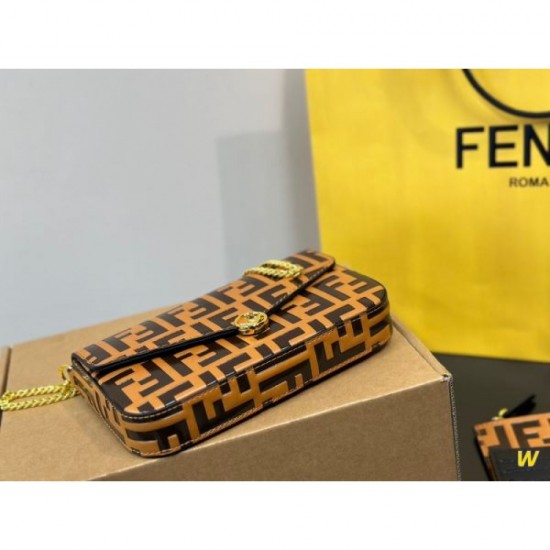 My sense of fashion is skyrocketing! 2024SS Shoulder Bag FENDI My sense of fashion is skyrocketing! 2024SS Shoulder Bag FENDI