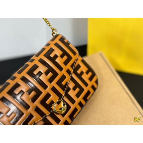 My sense of fashion is skyrocketing! 2024SS Shoulder Bag FENDI My sense of fashion is skyrocketing! 2024SS Shoulder Bag FENDI