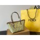 Eye-catching - distinctive design 2024SS tote bag FENDI Eye-catching - distinctive design 2024SS tote bag FENDI