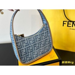 Give a beautiful impression 2024SS tote bag FENDI