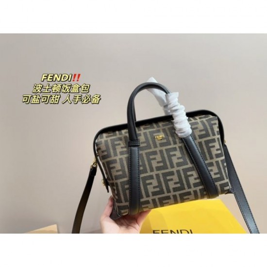 Unique item that will take center stage 2024SS tote bag FENDI Unique item that will take center stage 2024SS tote bag FENDI