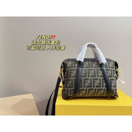 Unique item that will take center stage 2024SS tote bag FENDI Unique item that will take center stage 2024SS tote bag FENDI