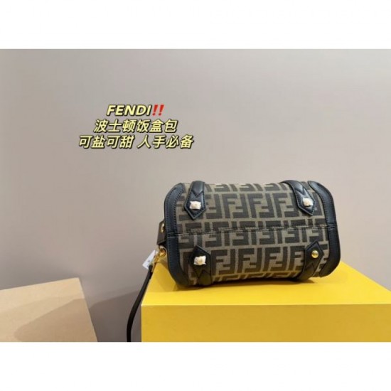 Unique item that will take center stage 2024SS tote bag FENDI Unique item that will take center stage 2024SS tote bag FENDI