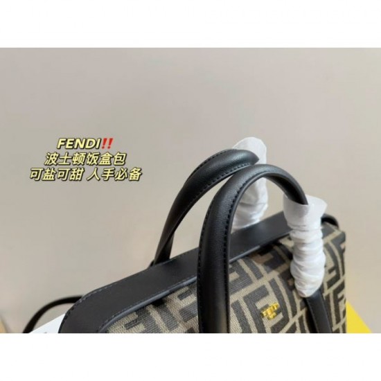 Unique item that will take center stage 2024SS tote bag FENDI Unique item that will take center stage 2024SS tote bag FENDI