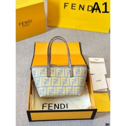 A must-have item for fashionistas 2024SS tote bag FENDI