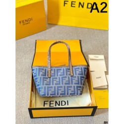 A must-have item for fashionistas 2024SS tote bag FENDI