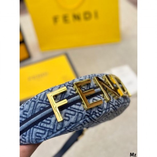 Limited design very popular before sold out 2024SS tote bag FENDI Limited design very popular before sold out 2024SS tote bag FENDI