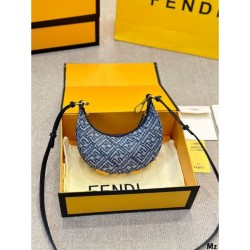 Sold out item Sure to be a hit in the summer 2024SS tote bag FENDI