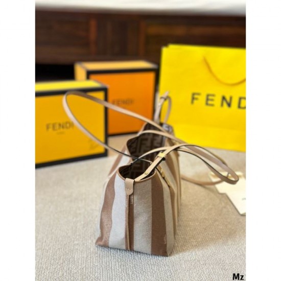 Recommended unstocked brands 2024SS tote bag FENDI Recommended unstocked brands 2024SS tote bag FENDI