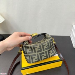 Wonderful design out of stock brand 2024SS tote bag FENDI