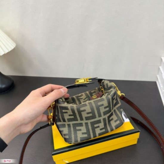 Wonderful design out of stock brand 2024SS tote bag FENDI Wonderful design out of stock brand 2024SS tote bag FENDI